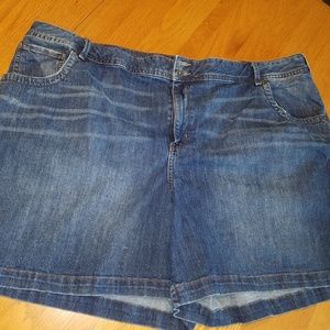 Lane Bryant sz 26 jean shorts